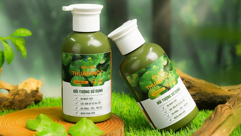 Sữa tắm thảo dược Thuần Mộc làm sạch dịu nhẹ, lý tưởng cho da nhạy cảm